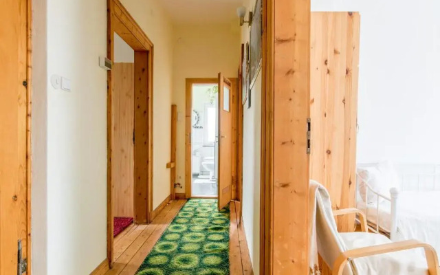 6606 Private Rooms