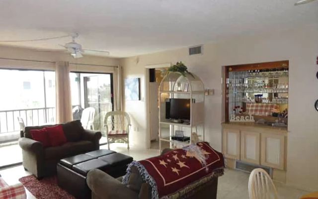 Ocean Park Terrace 202