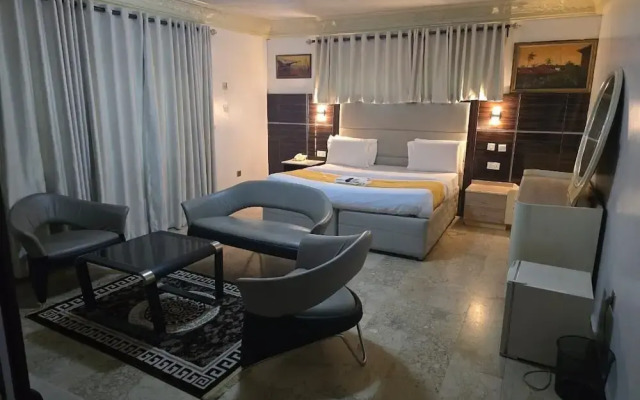 Flora Suites