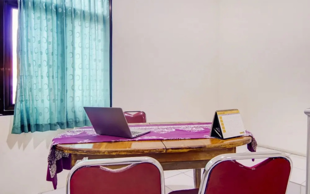 OYO Life 90152 Garuda Bima Residence Syariah