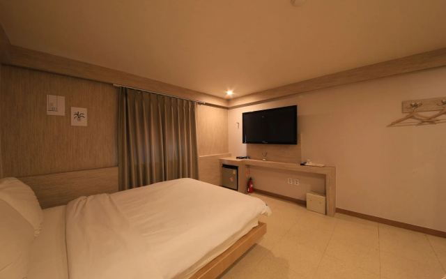 Hotel M Story