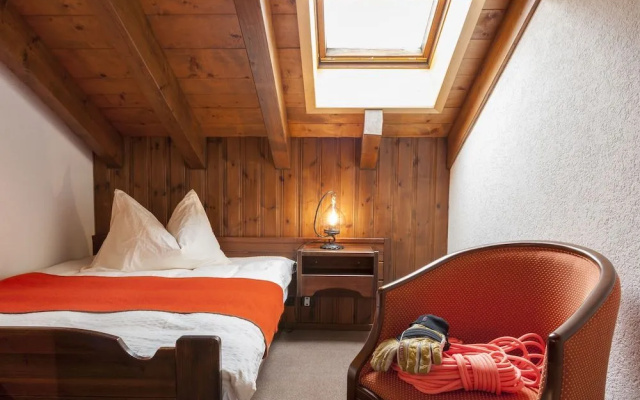 Hotel Basecamp