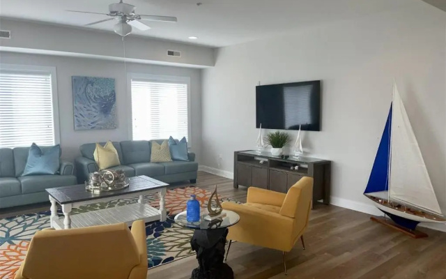 Wc408 East Farragut Road, Unit 302