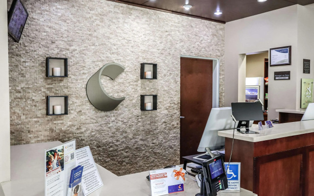 Comfort Suites Dunnellon near Rainbow Springs