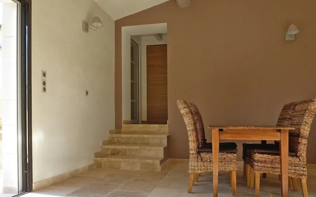 Relaxing Home Near Pool in Malaucene