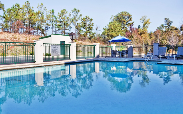 Holiday Inn Express & Suites Macon - I-475 By IHG