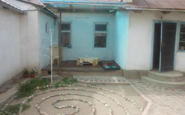 Отель B&B at Bailanysh Кыргызстан, Каракол - отзывы, цены и фото номеров - забронировать отель B&B at Bailanysh онлайн вид на фасад