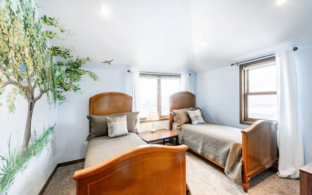 1212 Empire Avenue 4 Bedroom Home