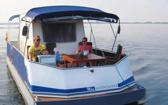 Houseboat on the Peene, Demmin