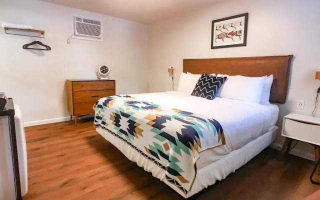 Stonewall Motor Lodge