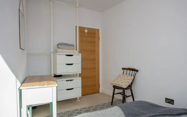 1 Bedroom Flat With Roof Terrace