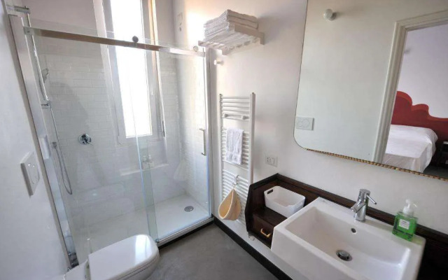 B&B Quater Lett