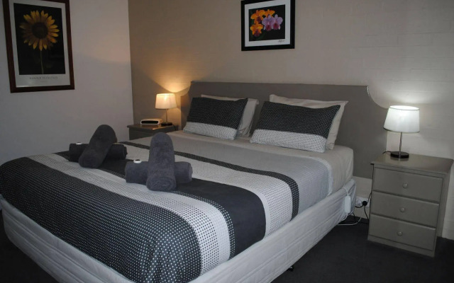 Crown Apartments