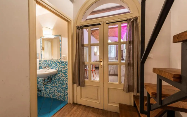Florence Hideaway by Mmega