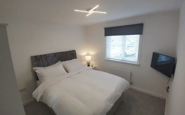 Hayes Apartment