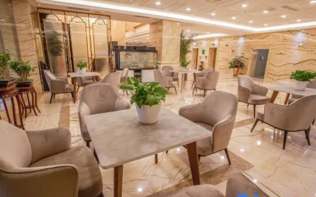 Vienna International Hotel (Korla Swan River)