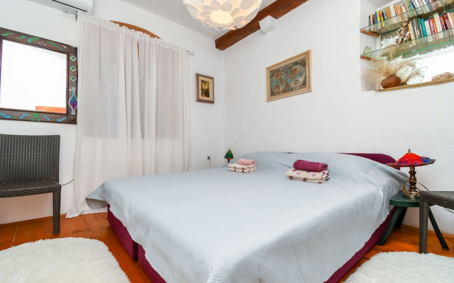Room Biljana
