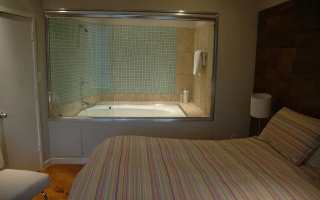 Modern B & B