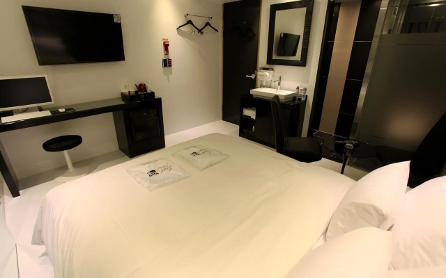 Hwagok Lush Hotel