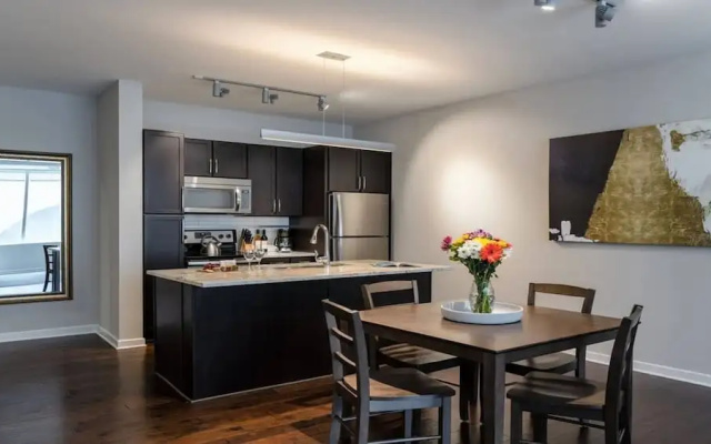 Downtown Dallas CozySuites w/ gym #2