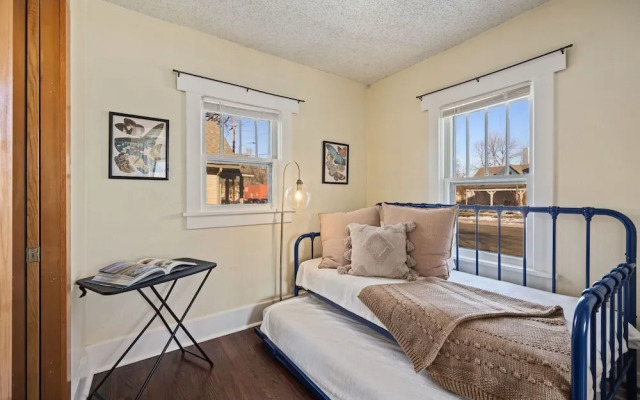 Cozy Home in Downtown Loveland W/ Free Bikes!