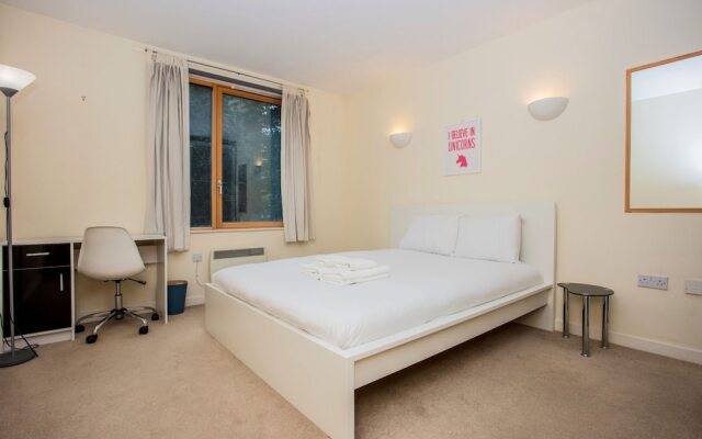 Отель 2 Bedroom Apartment Near Kings Cross Великобритания, Лондон - отзывы, цены и фото номеров - забронировать отель 2 Bedroom Apartment Near Kings Cross онлайн комната для гостей