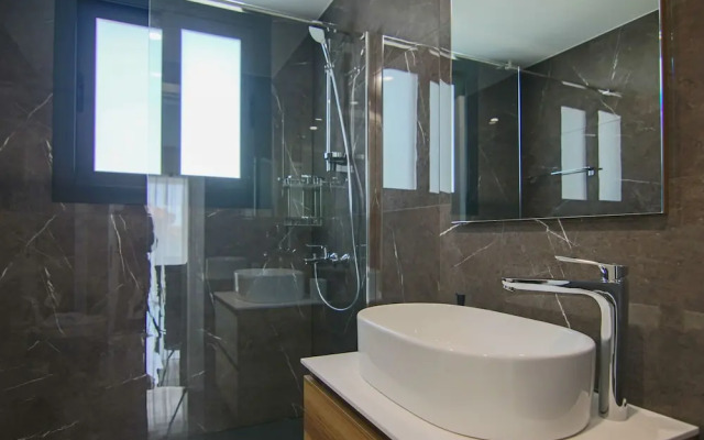 Phaedrus Living: City View Anna Residence 101
