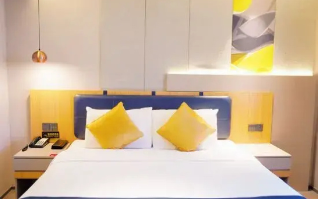 Homeinn Selected Hotel (Jixi Railway Station Central Street Dashang Xinmate)