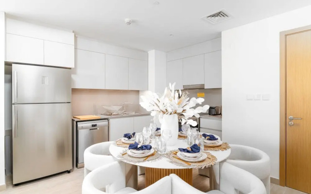 Nasma Holiday Homes - Breeze at Creek Beach