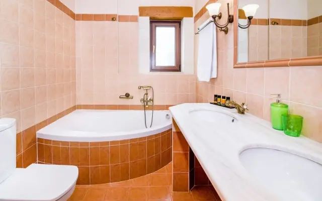 Villa Ostria Near Georgioupolis - 5BD 4BA 10pl