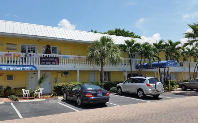 Olde Marco Inn 401