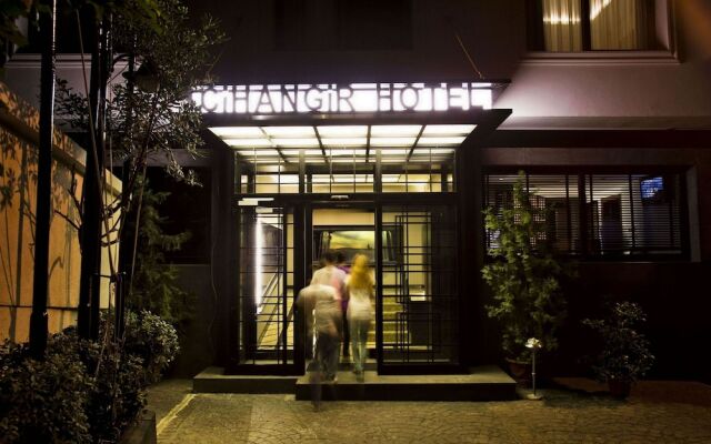Cihangir Hotel вид на фасад