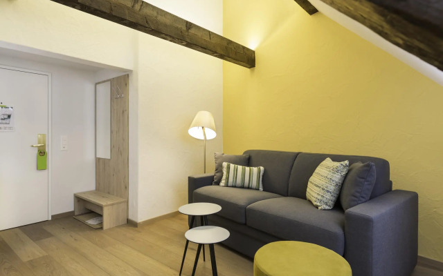 PLATZHIRSCH ZÜRICH - Downtown Boutique Hotel & Sushi Lounge