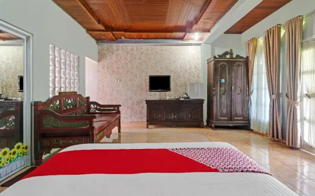OYO 113500 Hotel R Cantika Syariah