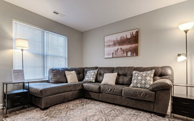 2 Mi to Lenovo Center: Dog-friendly Getaway