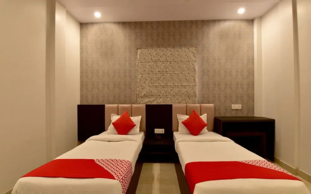 OYO 23085 Baba Hotel