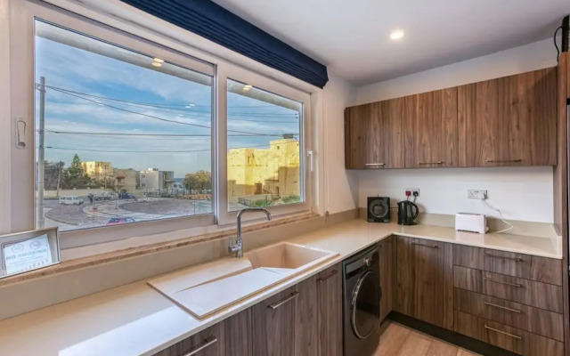 Charming Marsaskala Stay Balcony Seafront Walks