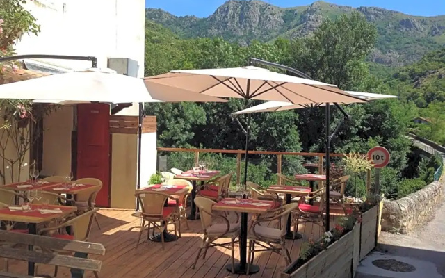L'Auberge De Montpezat