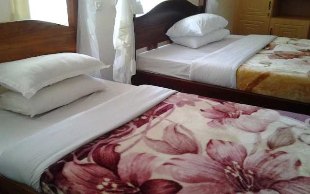 Flamingo Safari Lodge