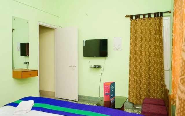 OYO 6858 Aakash Ganga