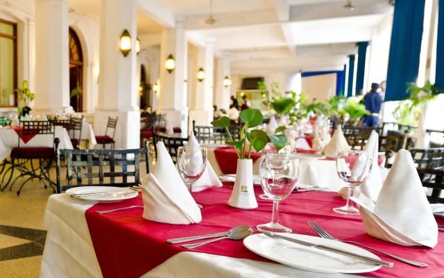 Sentrim Castle Royal Hotel