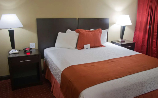 Best Western Cantebury Inn & Suites