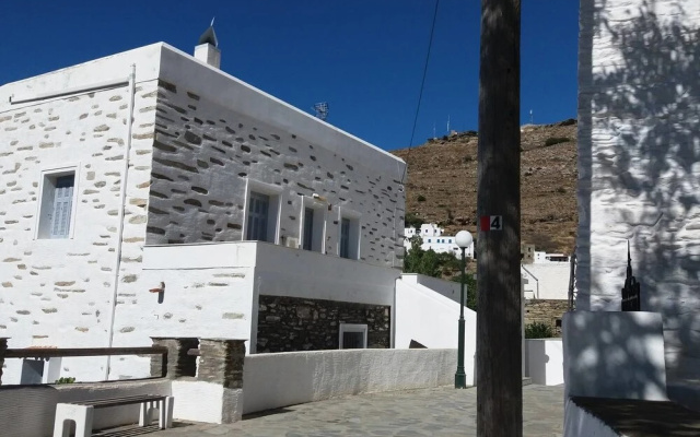 "Harmony" Apt in Stone Tower 1690 • Andros Island