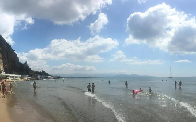 Beach Holiday2 (Near Rome And Napoli)