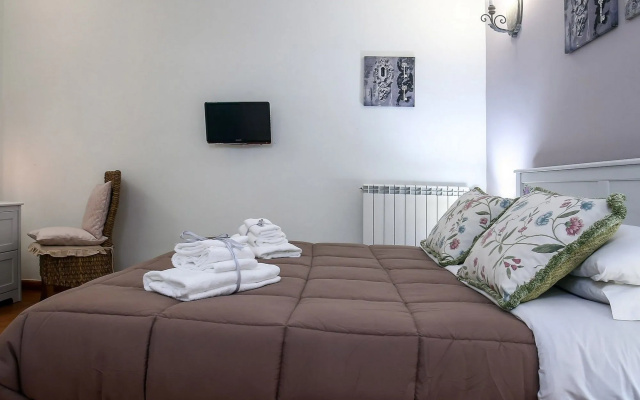 Corte Segreta Apartments
