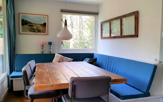 Great villa with recreation room and huge garden