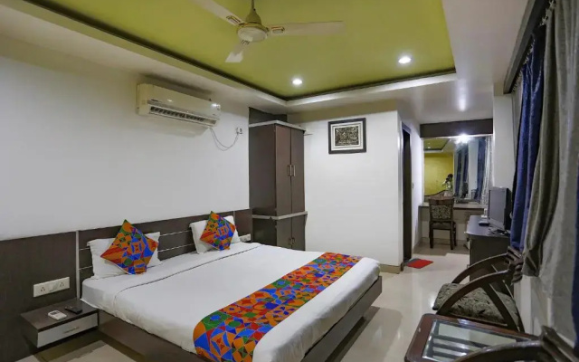 OYO 78257 Flagship Hotel Midland