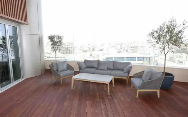 A Spectacular Suite Apartment on a new High Rise