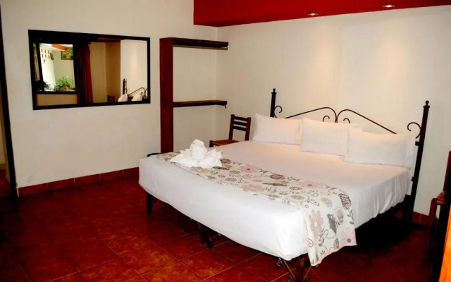 Hotel Maya 2012