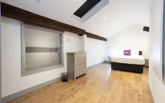 Pillo Rooms Serviced Apartments- Salford